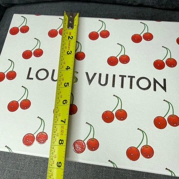 Louis Vuitton Murakami Cherries drawer box - Picture 8 of 8